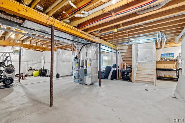 104 Arch Stone Way, Camillus, NY 13031