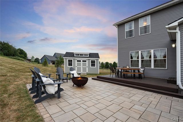 104 Arch Stone Way, Camillus, NY 13031