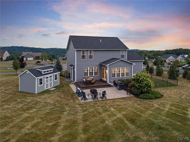 104 Arch Stone Way, Camillus, NY 13031