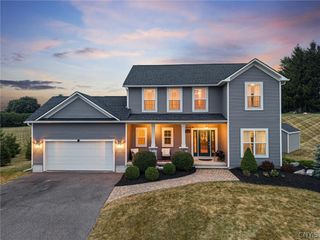 104 Arch Stone Way, Camillus, NY 13031