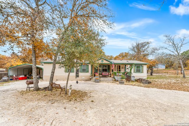 690 Cherry Ridge, Floresville, TX 78114