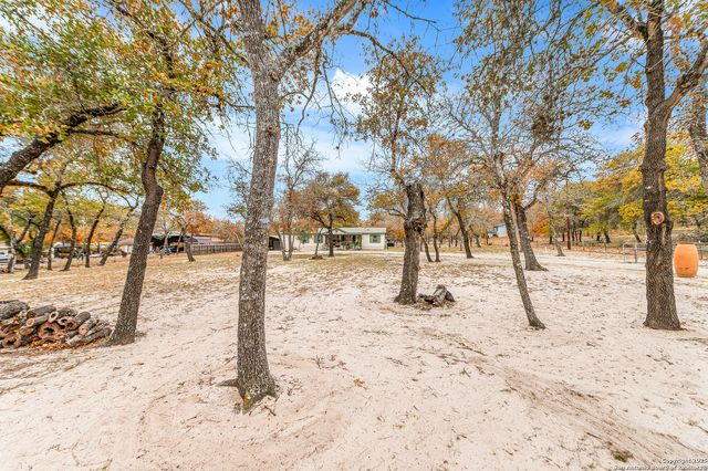 690 Cherry Ridge, Floresville, TX 78114
