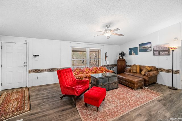 690 Cherry Ridge, Floresville, TX 78114