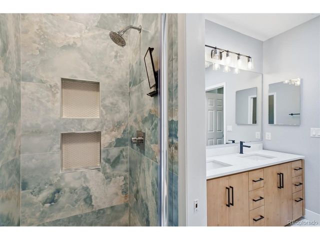 2580 17th St 210, Denver, CO 80211