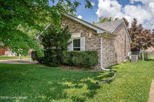 10824 Dorton Dr, Louisville, KY 40272