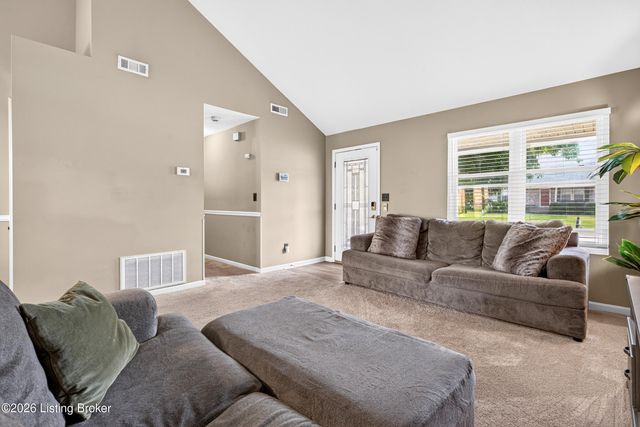 10824 Dorton Dr, Louisville, KY 40272