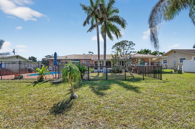 2449 Gertrude Drive, Lake Worth, FL 33462