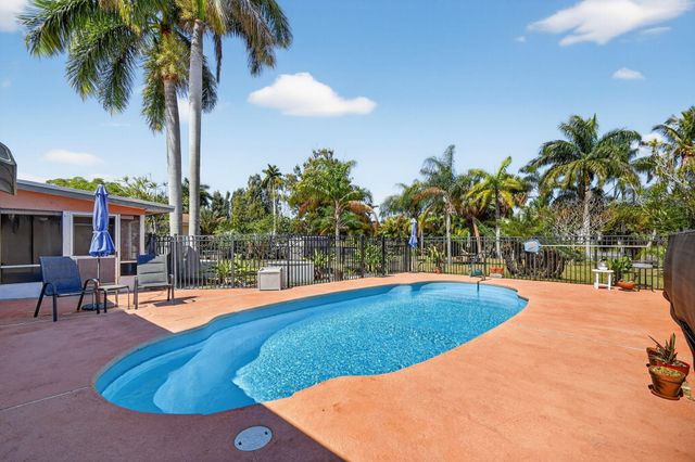 2449 Gertrude Drive, Lake Worth, FL 33462