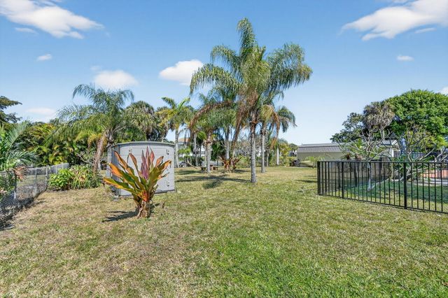 2449 Gertrude Drive, Lake Worth, FL 33462