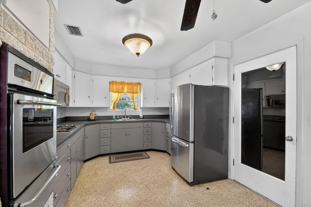 2449 Gertrude Drive, Lake Worth, FL 33462