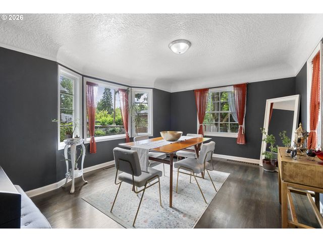 8435 Sw 11TH Ave, Portland, OR 97219