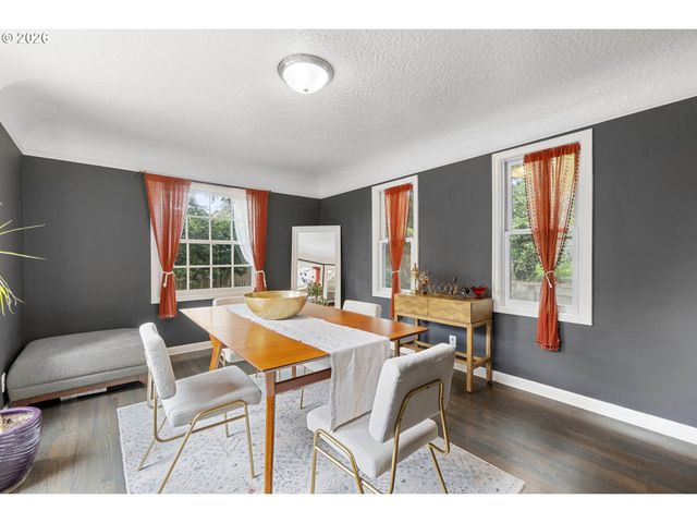 8435 Sw 11TH Ave, Portland, OR 97219