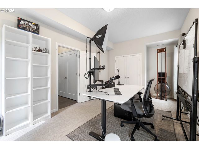 8435 Sw 11TH Ave, Portland, OR 97219