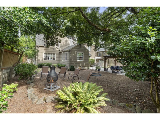 8435 Sw 11TH Ave, Portland, OR 97219