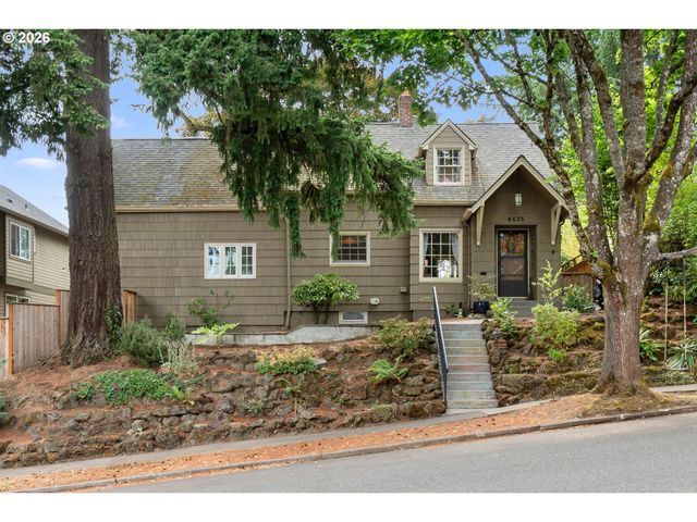 8435 Sw 11TH Ave, Portland, OR 97219