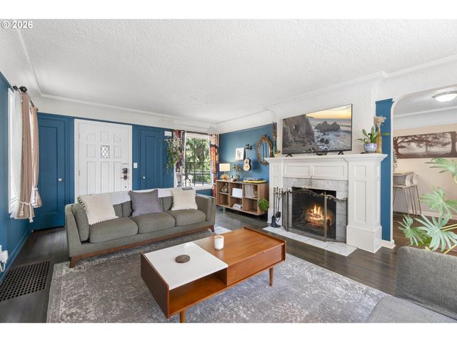 8435 Sw 11TH Ave, Portland, OR 97219