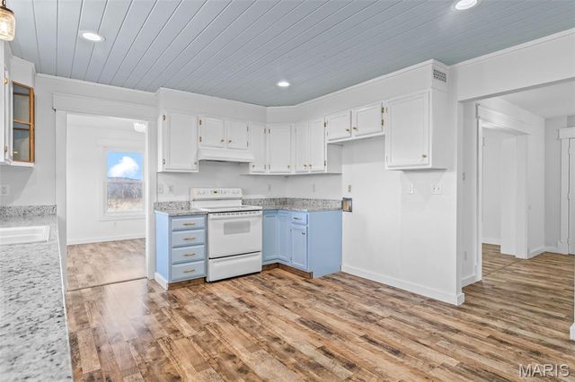 2161 Young Road, Pacific, MO 63069