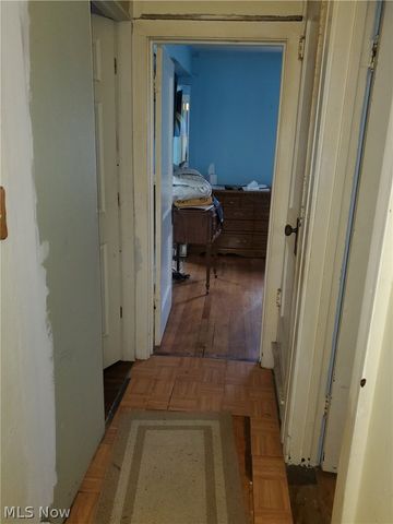 1439 Clermont, Cleveland, OH 44110
