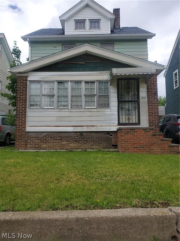 1439 Clermont, Cleveland, OH 44110