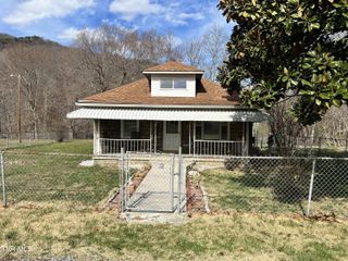 620 North River Street, Big Stone Gap, VA 24219