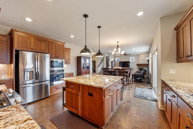 9830 Glacial Valley Alcove, Woodbury, MN 55129