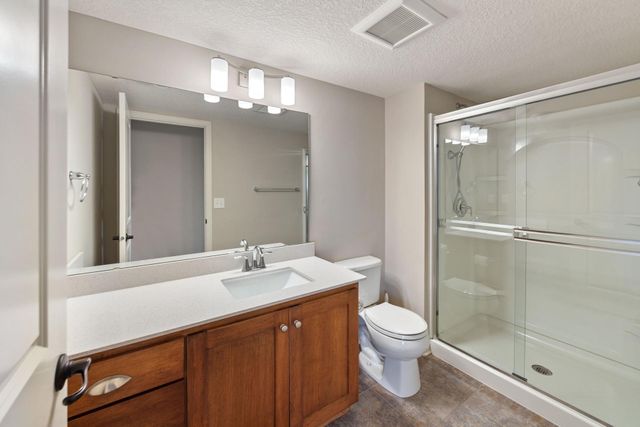 9830 Glacial Valley Alcove, Woodbury, MN 55129