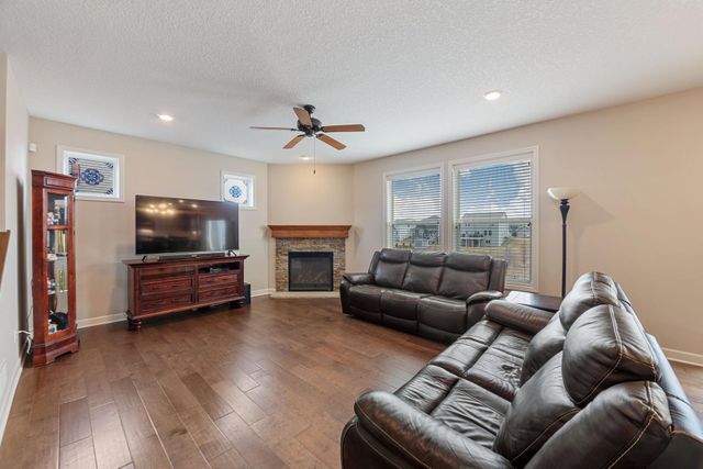 9830 Glacial Valley Alcove, Woodbury, MN 55129