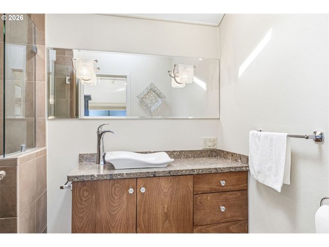 6705 Nw DOGWOOD Dr, Vancouver, WA 98663