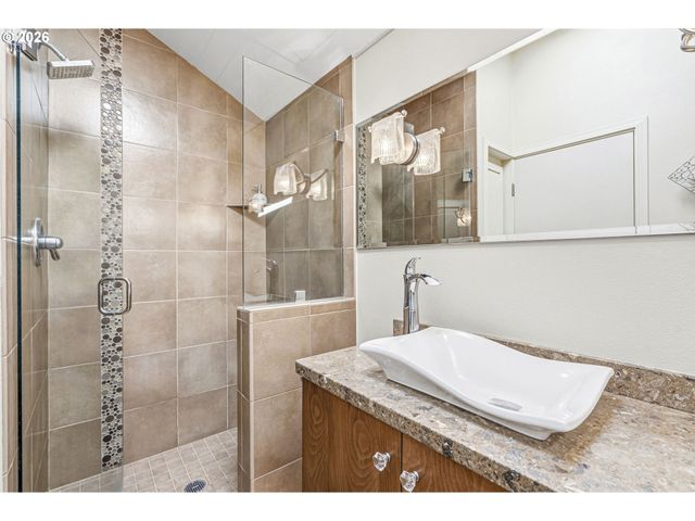 6705 Nw DOGWOOD Dr, Vancouver, WA 98663