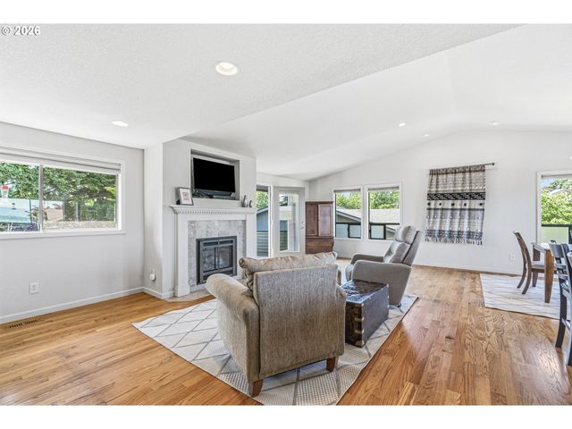 6705 Nw DOGWOOD Dr, Vancouver, WA 98663