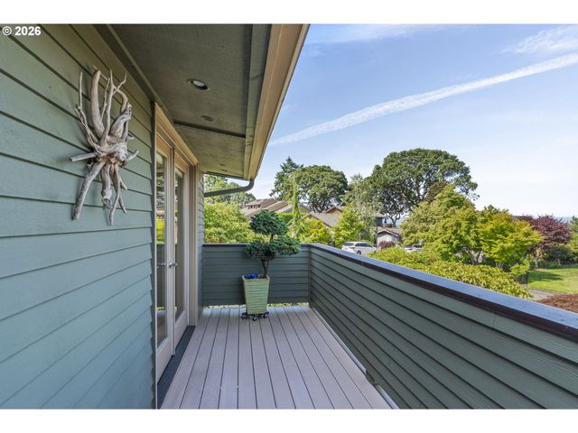 6705 Nw DOGWOOD Dr, Vancouver, WA 98663