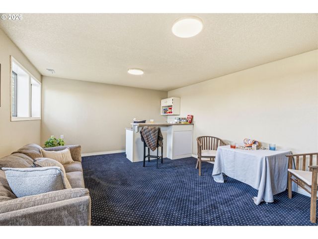 6705 Nw DOGWOOD Dr, Vancouver, WA 98663