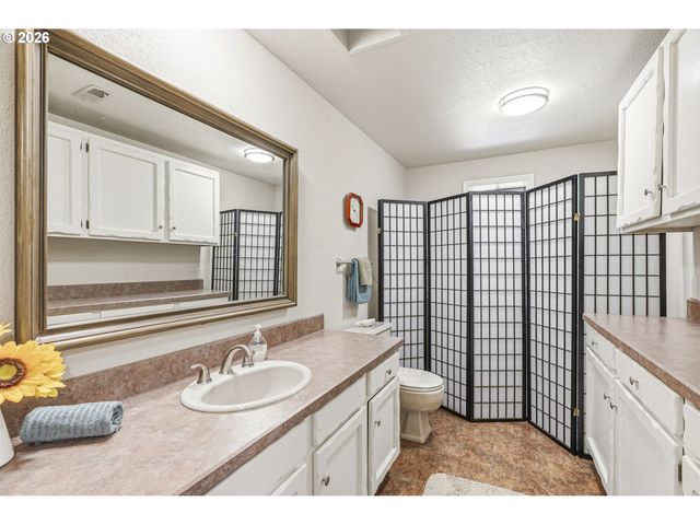 6705 Nw DOGWOOD Dr, Vancouver, WA 98663