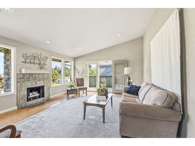 6705 Nw DOGWOOD Dr, Vancouver, WA 98663
