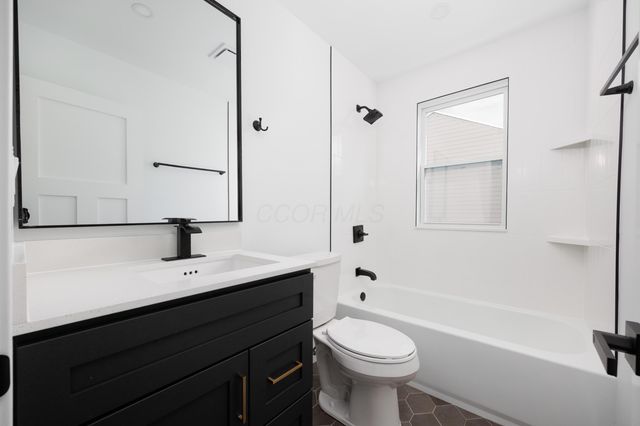 1019 Lawrence Drive, Columbus, OH 43207