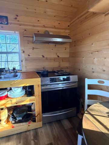 8780 Lawrence 2010, Miller, MO 65707