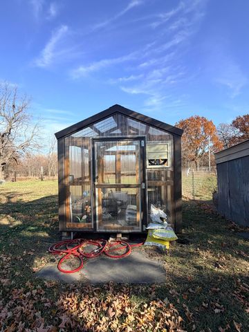 8780 Lawrence 2010, Miller, MO 65707