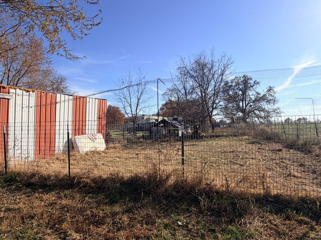 8780 Lawrence 2010, Miller, MO 65707