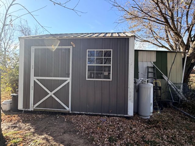 8780 Lawrence 2010, Miller, MO 65707