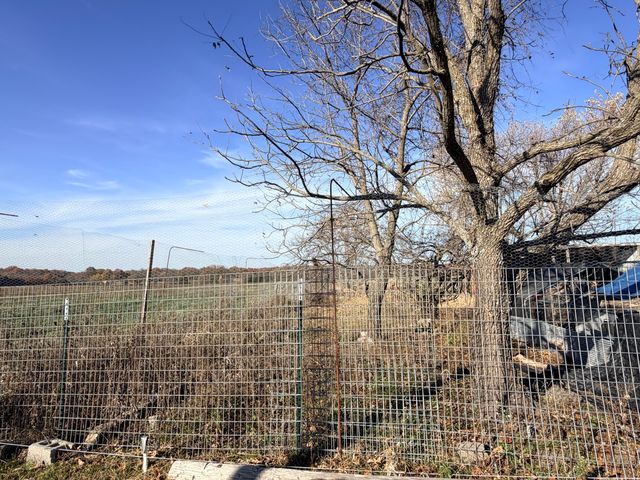 8780 Lawrence 2010, Miller, MO 65707