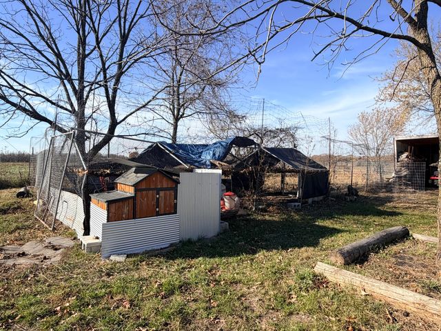 8780 Lawrence 2010, Miller, MO 65707