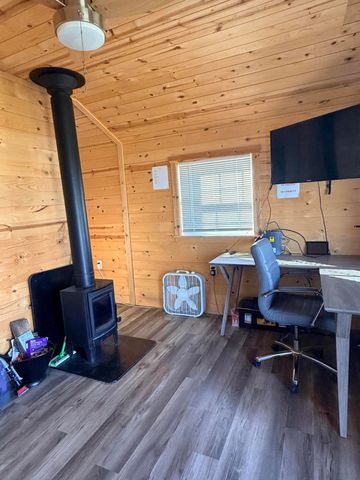 8780 Lawrence 2010, Miller, MO 65707