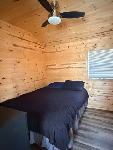 8780 Lawrence 2010, Miller, MO 65707