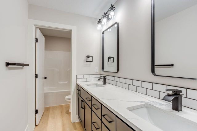 8455 W 37TH ST N, Wichita, KS 67205