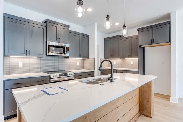 8455 W 37TH ST N, Wichita, KS 67205