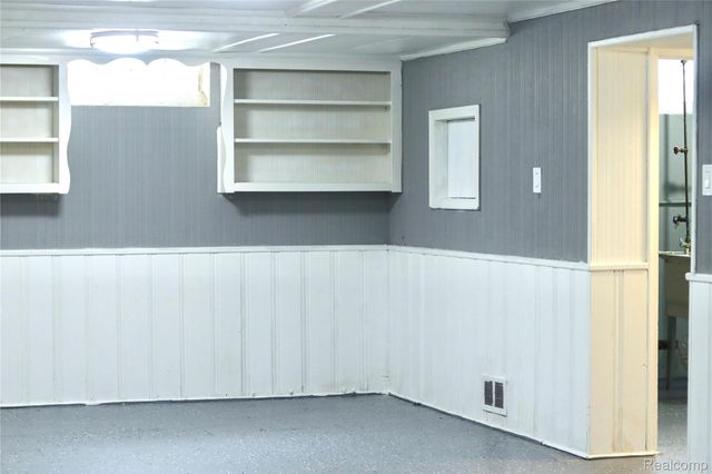 20447 Strathmoor Street, Detroit, MI 48235