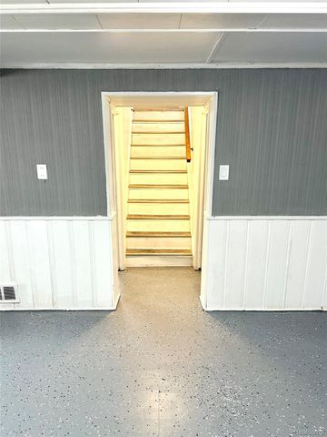 20447 Strathmoor Street, Detroit, MI 48235