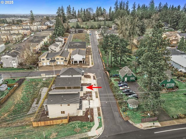 63 Nw MAWRCREST Ave, Gresham, OR 97030