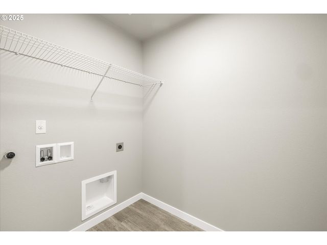 63 Nw MAWRCREST Ave, Gresham, OR 97030