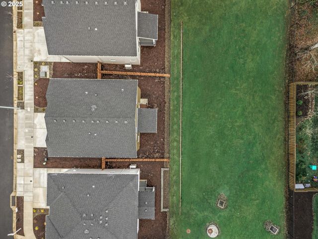 63 Nw MAWRCREST Ave, Gresham, OR 97030